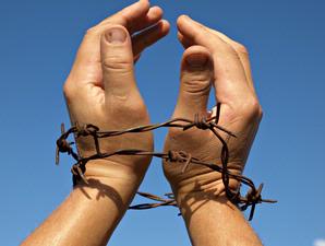 Menganiaya Tahanan Dalam Sel, Kapolresta Pematang Siantar Dicopot !