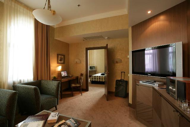 Dahsyat ! 1 Ruang Anggota DPR Habiskan Uang Rakyat Rp 800 Juta