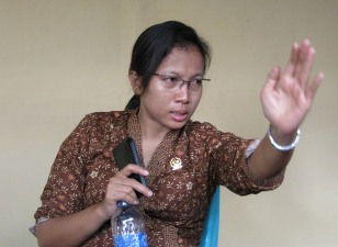 Erma S. Ranik : Gabungkan Pengelolaan Perbatasan Dengan Kementerian PDT