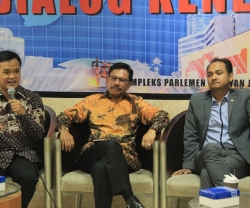 Dialog Kenegaraan DPD RI : ” Rapor Kabinet Kerja Pemerintahan Jokowi “