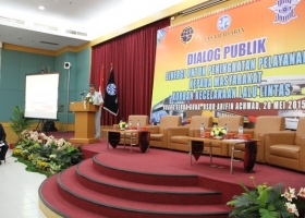 Masyarakat Pekanbaru- Riau Interaktif di Acara Dialog Publik Oleh Jasa Raharja