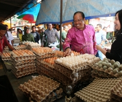 Blusukan Ke 3 Pasar di Makassar, Timja Komite II DPD Dapati Kestabilan Harga