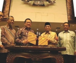 DPD RI Menerima Laporan Hasil Pemeriksaan BPK RI Tahun 2014