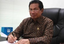 Achmad Hatari Kritik Kinerja dan Target Menko Maritim dan Sumber Daya