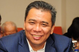 Ahmad M. Ali : Pemerintah Dihimbau Tutup Semetara Uber dan Grab Car