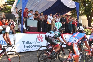 Telkom Dukung Penyelenggaraan “Tour de Flores” Bertaraf Internasional