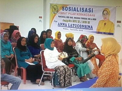 Anna Latuconsina Sosialisasi 4 Pilar dengan Gerakan Perempuan Muslim