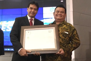 The IDX Best Blue 2016 Jadi Perusahaan Yang Sahamnya Paling Diminati, Telkom Raih Predikat IDX Top Ten Blue