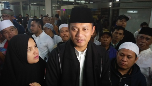 Pulang Ibadah Umroh, Calon Gubernur Agus Yudhoyono Ungkap Isi Doanya