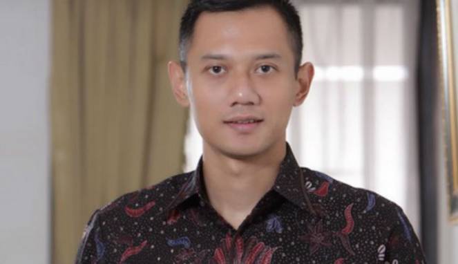 Kembali Gerilya, Calon Gubernur Agus Yudhoyono Hadiri Peluncuran Buku