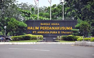 Saat Raja Salman bin Abdulaziz Tiba di Halim, Penerbangan Lain Delay 2 Jam