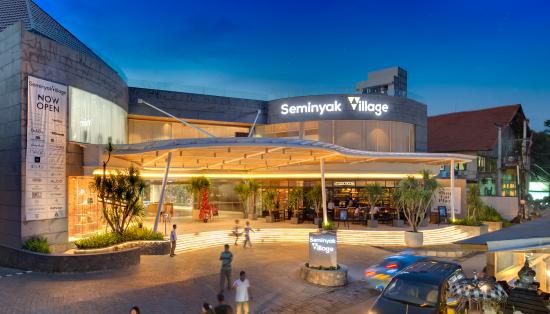 Deretan Barang Bermerek di Mall Ini Bisa Jadi Pilihan Rombongan Raja Salman