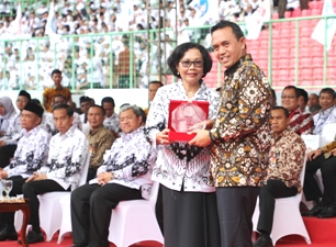 Penghargaan PGRI Untuk Indonesia Digital Learning, Telkom Dorong Kompetensi Guru di Bidang ICT