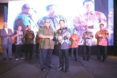 Revolusi Mental BUMN Award 2018, Telkom Raih “Best of the Best BUMN”